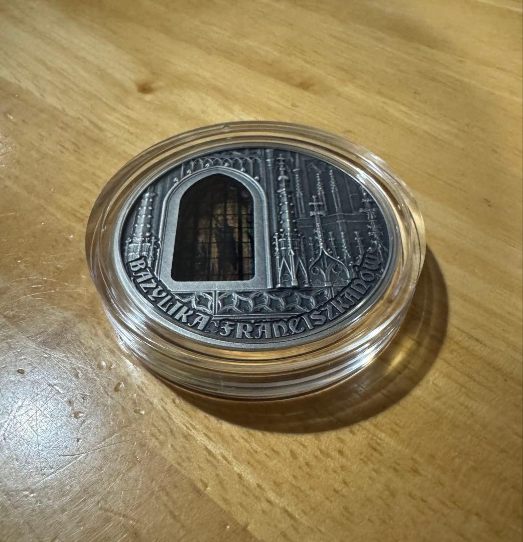 【Qちゃん】聖フランシス教会　ステンドグラスデザインの銀貨