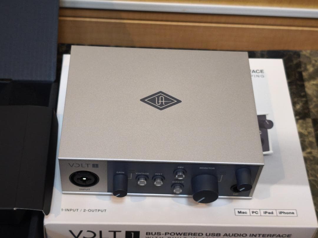 ☆彡UNIVERSAL AUDIO　VOLT 1 オーディオインターフェイス