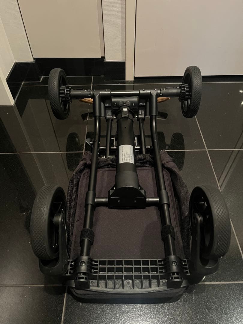 エアバギーウィズエックス　パールホワイト