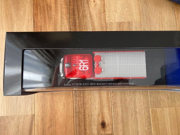 u*0様 [希少]東京消防庁　第6消防方面本部　消防救助機動部隊　救助車　模型