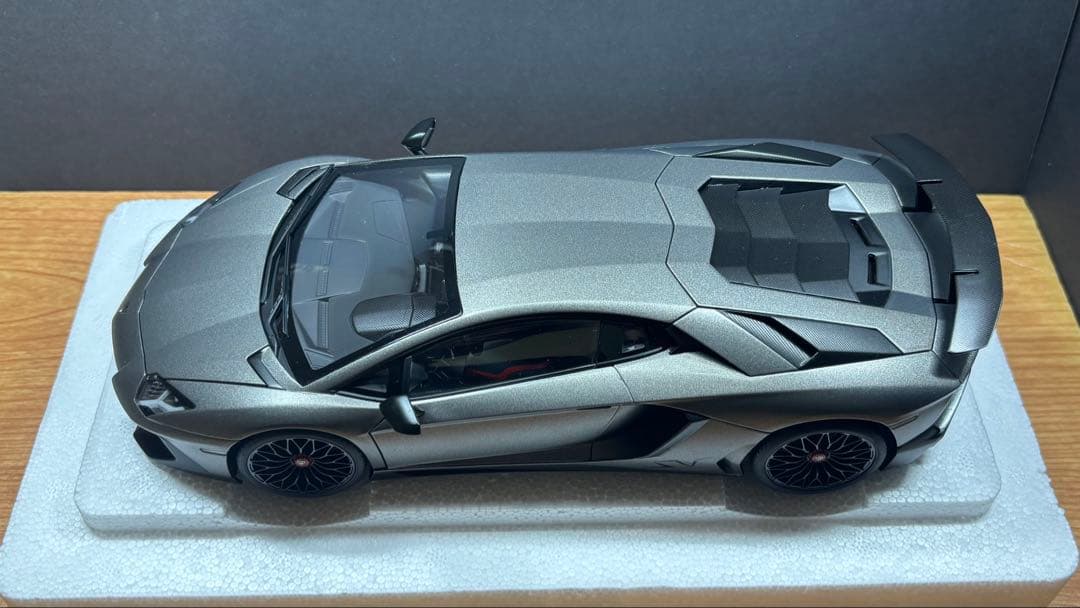 ミニカー AutoArt 1/18 Lamborghini Aventador SV