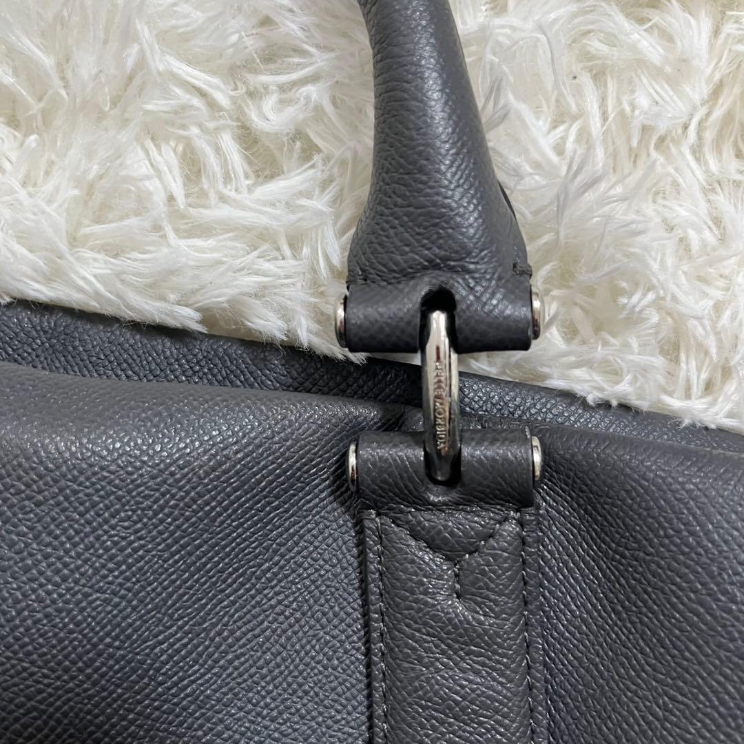 ペッレモルビダ PELLE MORBIDA デッキナイン deck9 一室