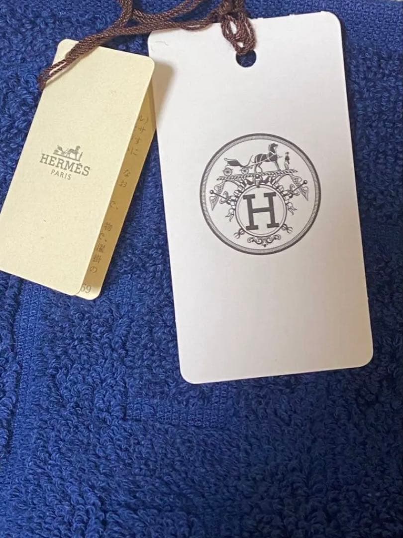 HERMES ネイビー タオルハンカチ ギフトボックス付き