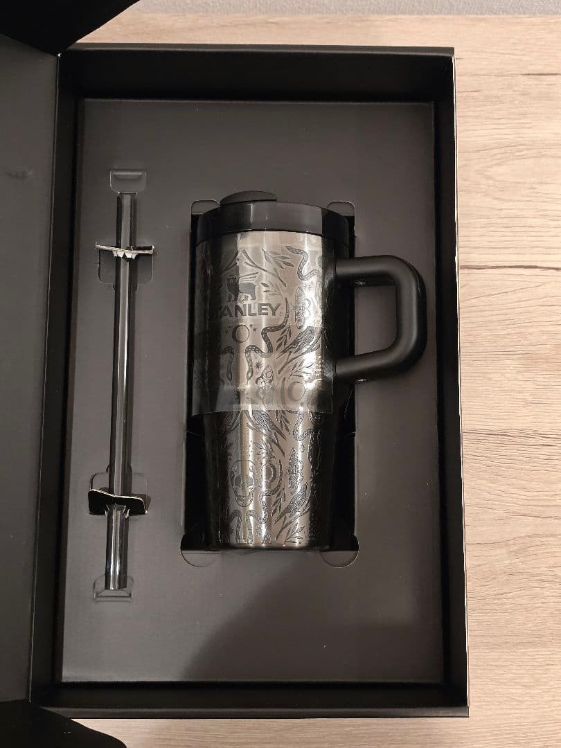 限定　Stanley クエンチャー 591ml ブラックダマスク　ハロウィン