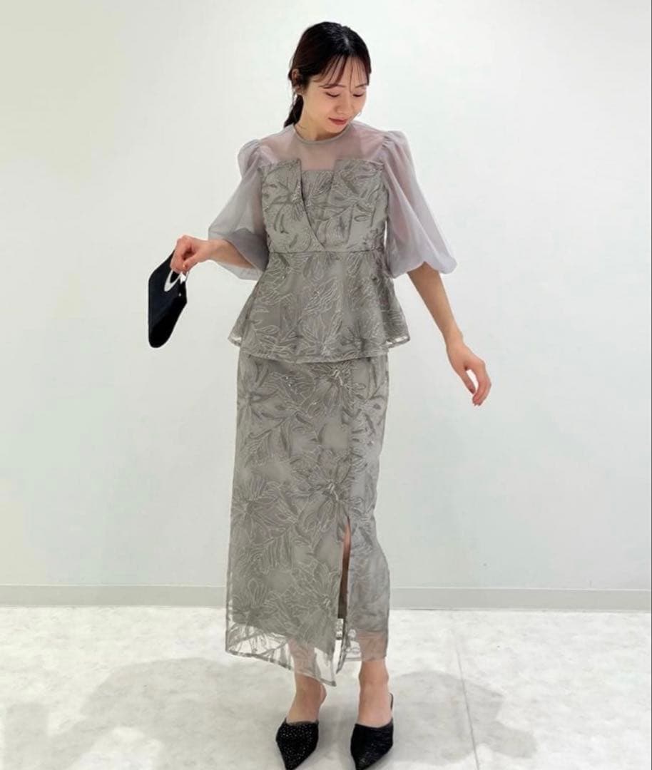 LEJAシアーパフスリーブペプラムスパンコール花柄Iラインドレス オケージョン