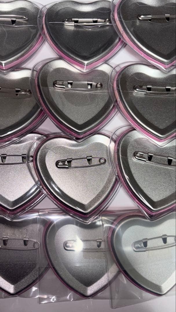 あんスタ 逆先夏目 GIRA⭐︎デコアイドル ハート缶バッジ イービル