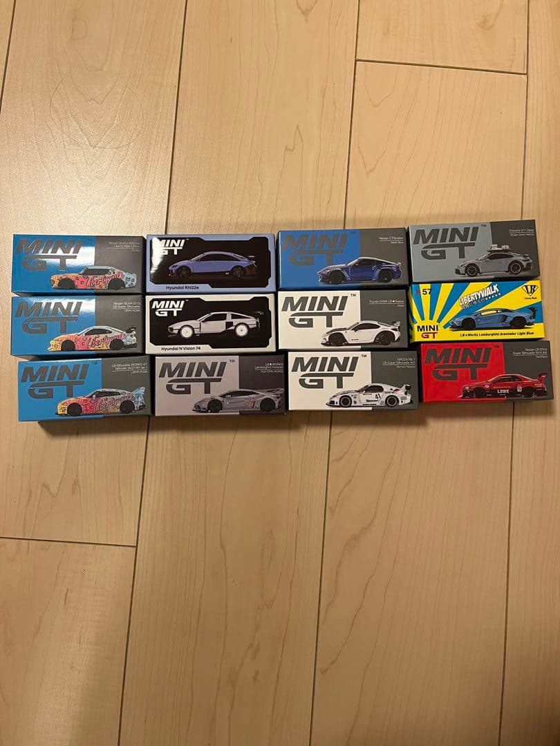 ミニカー MINIGT