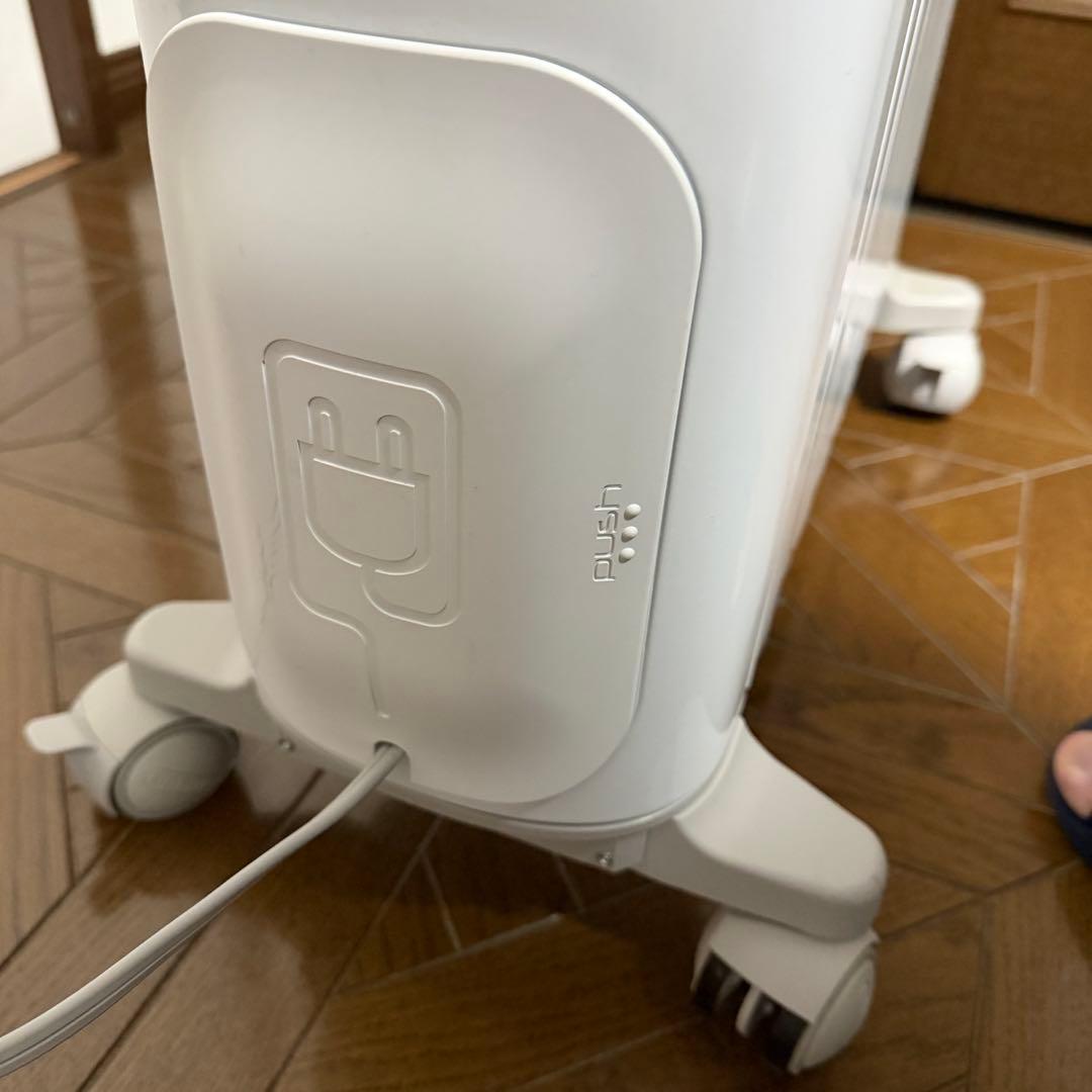 DeLonghi RHJ75V0915-GY オイルヒーター 動作確認済み