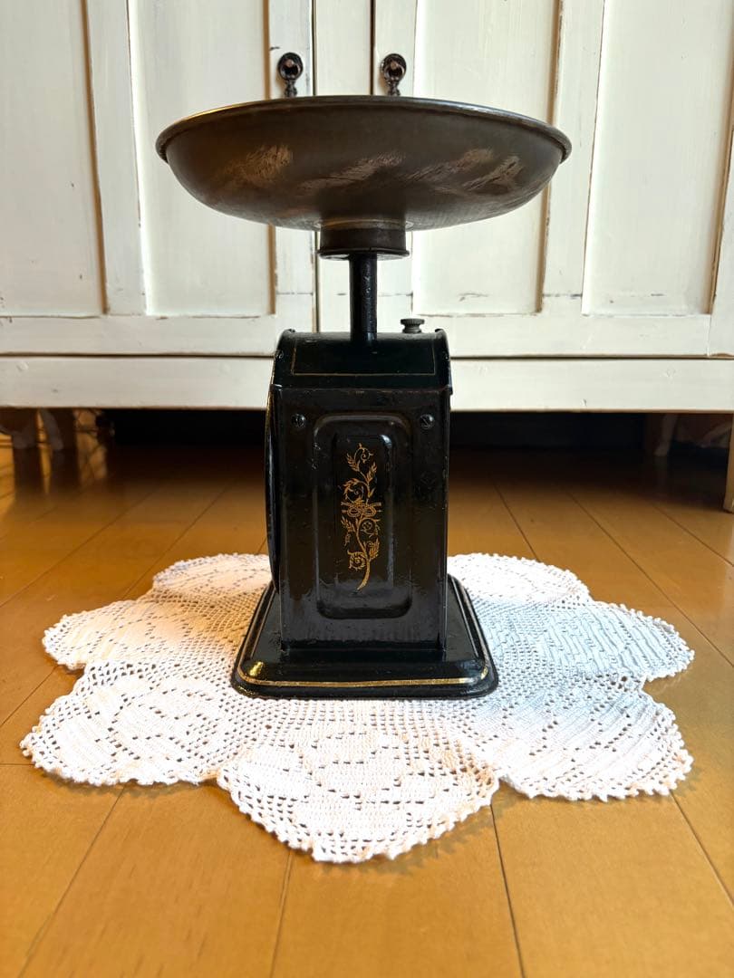 優子ママ様御専用　英国アンティーク　SALTER キッチンスケール　No.48