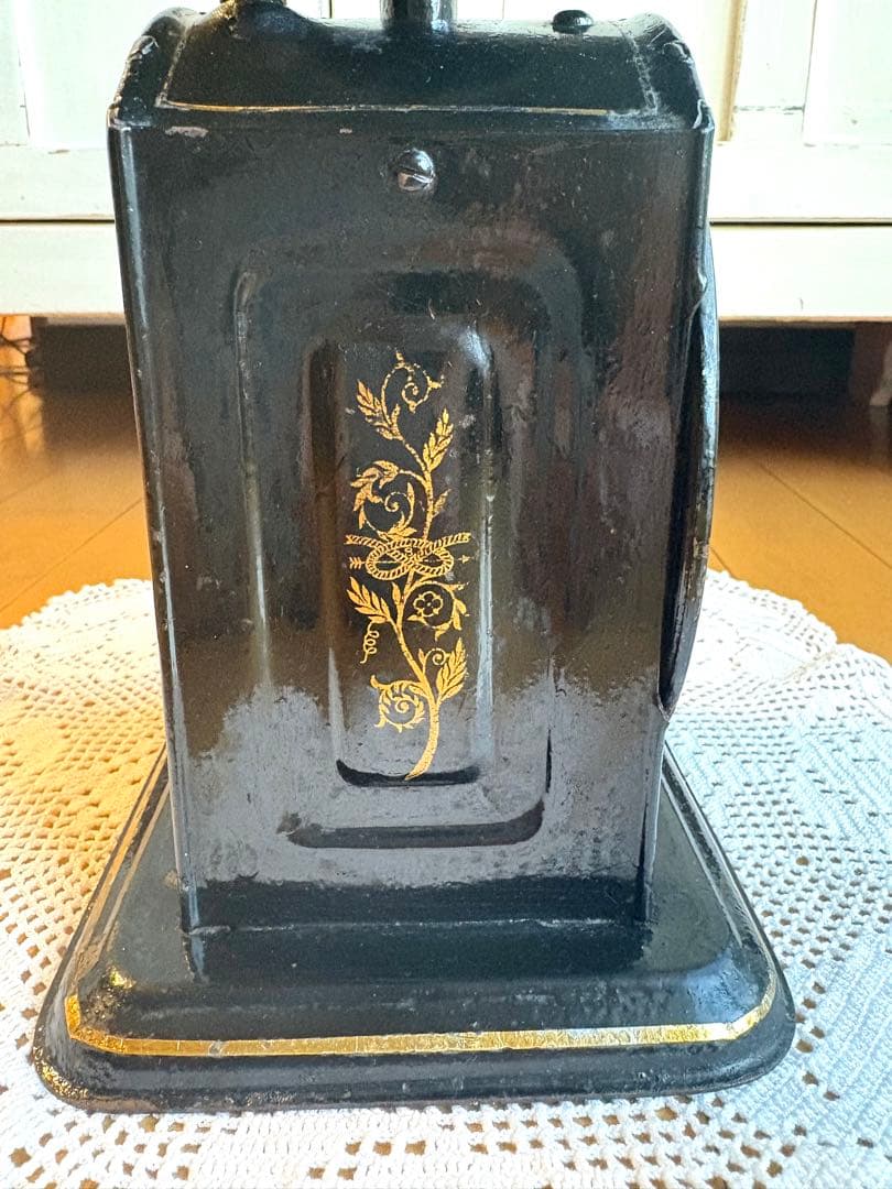 優子ママ様御専用　英国アンティーク　SALTER キッチンスケール　No.48