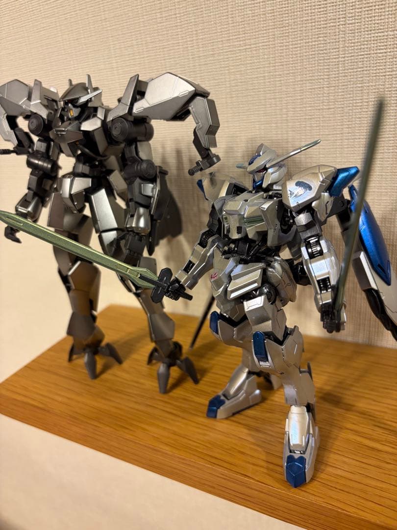 HG ガンプラ ガンダムバエル　グレイズアイン　ブラッドコーティング　セット