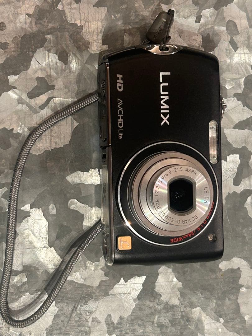 Panasonic LUMIX DMC-FX70 本体