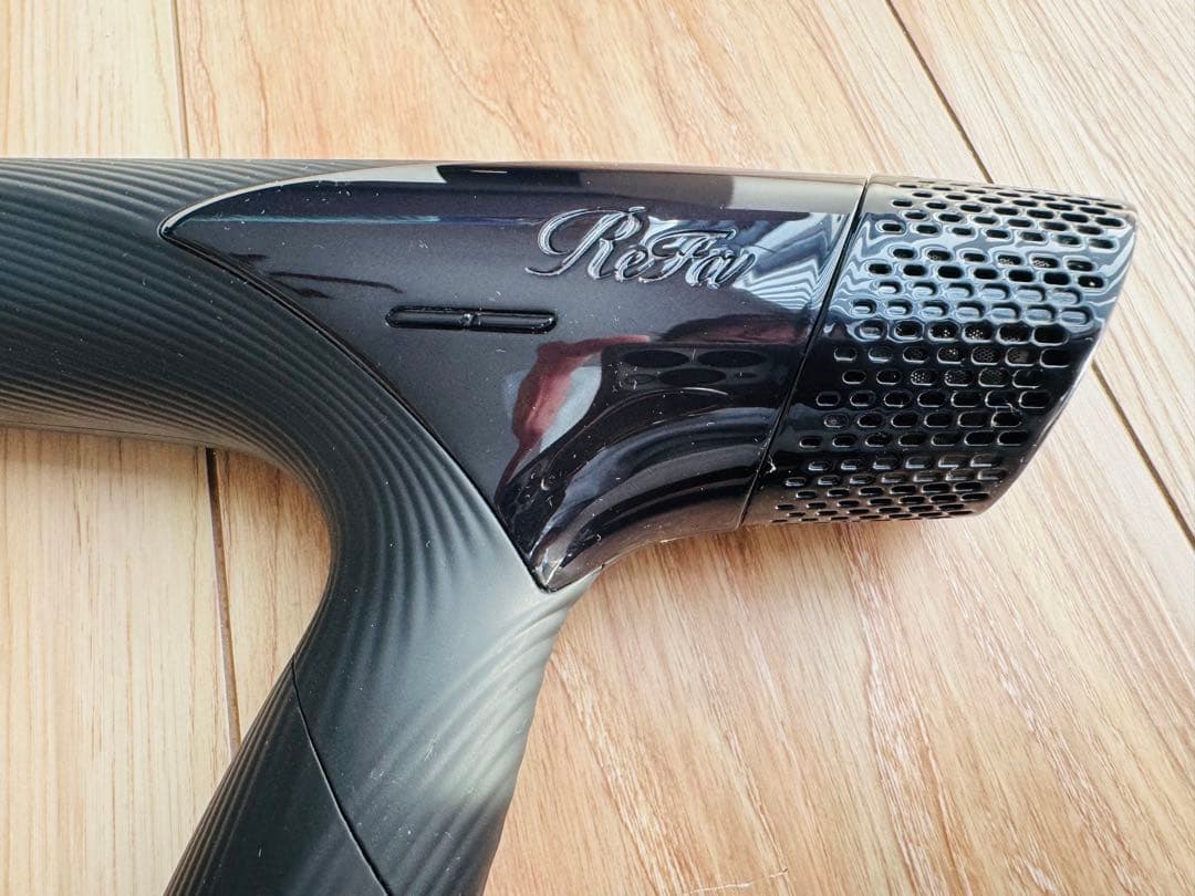 【美品】スタンド付き！リファ　ビューテックドライヤースマート　ブラック