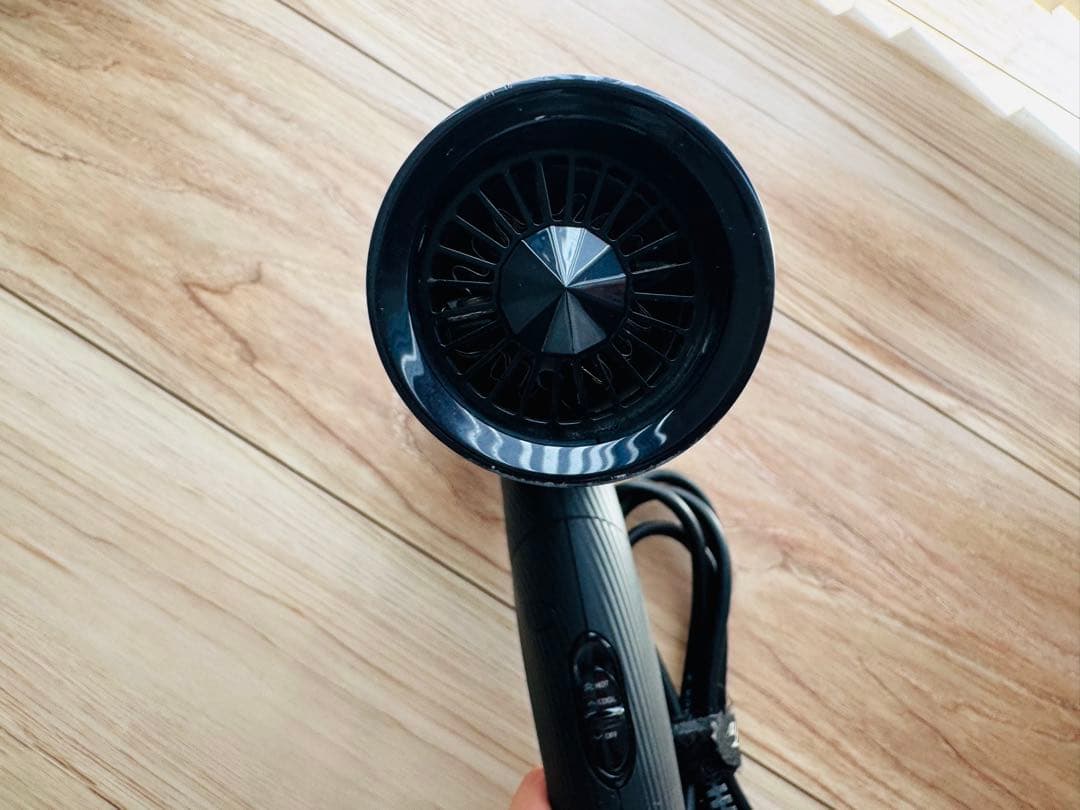 【美品】スタンド付き！リファ　ビューテックドライヤースマート　ブラック