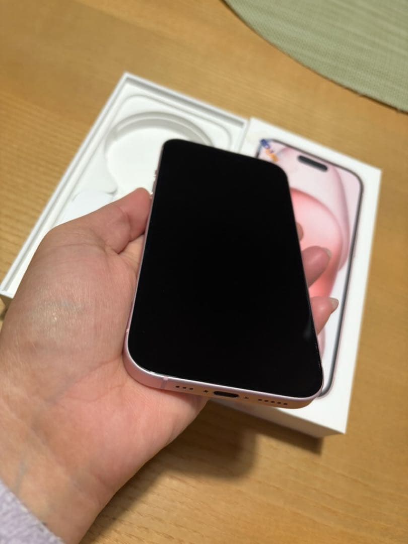 iPhone 15 128GB ピンク SIMフリー バッテリー90% 美品