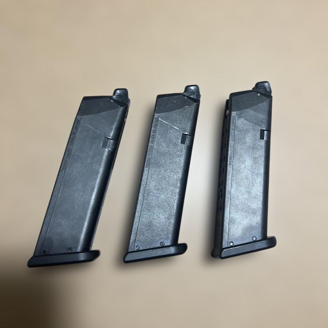 東京マルイ G17 Gen5 予備マガジン付き