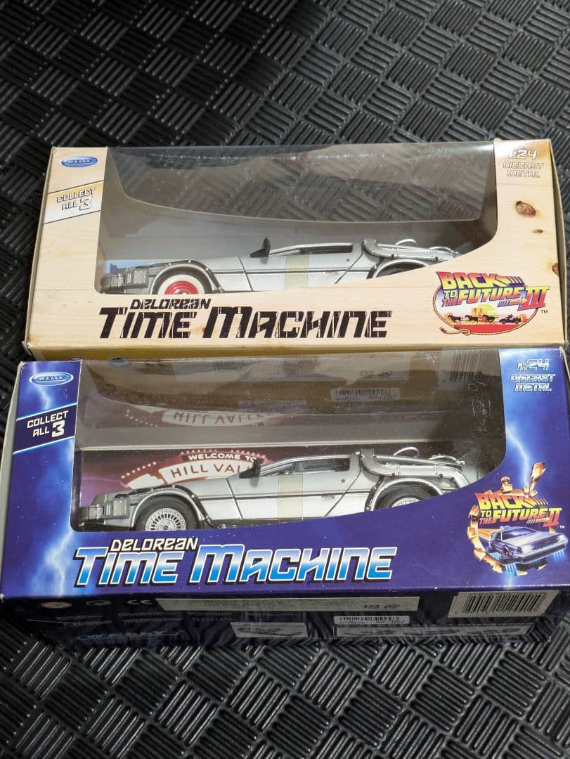 WELLY バック・トゥ・ザ・フューチャーⅡ,Ⅲ デロリアン1/24スケール