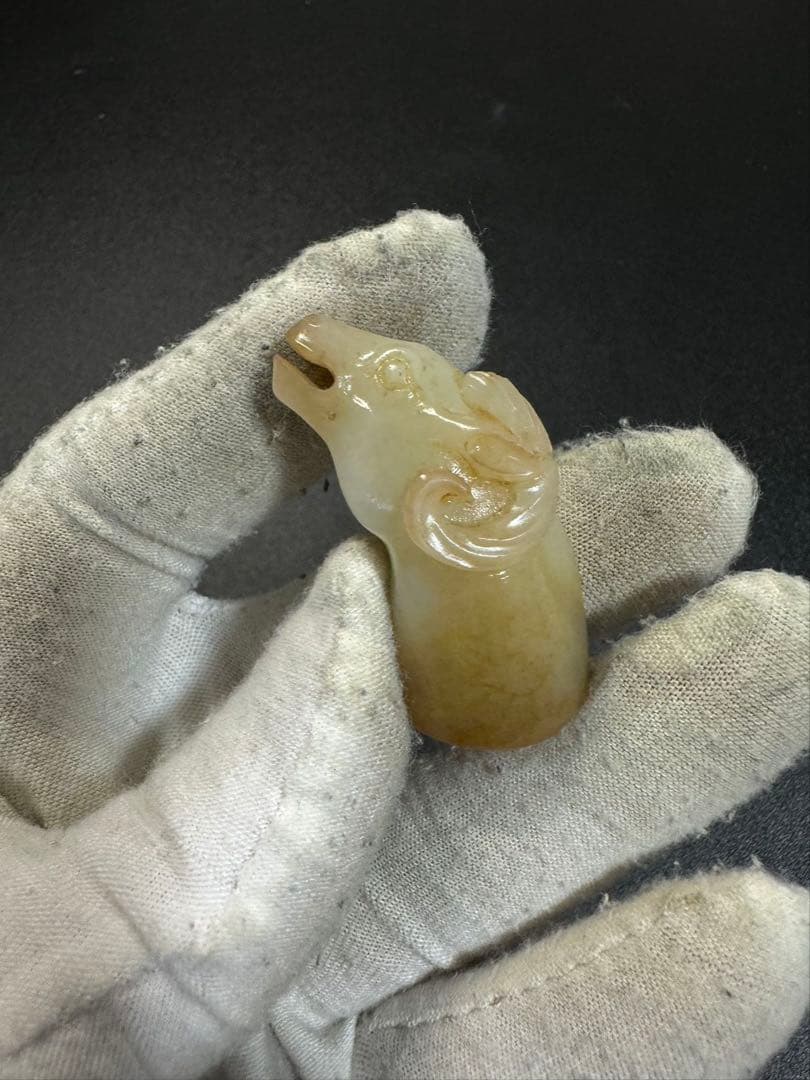 本玉 羊の頭　時代物 お守り 和田玉 漢～唐代 骨董 玉彫 彫刻 繊細彫刻　根付