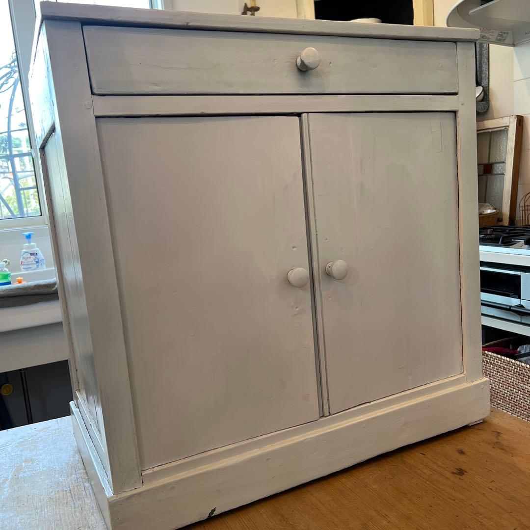 英国ヴィンテージ1950年〜塗りキャビネット 引き出し付き