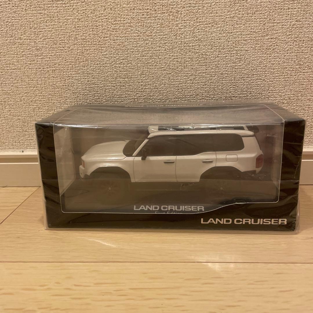 トヨタ ランドクルーザー ミニカー ホワイト