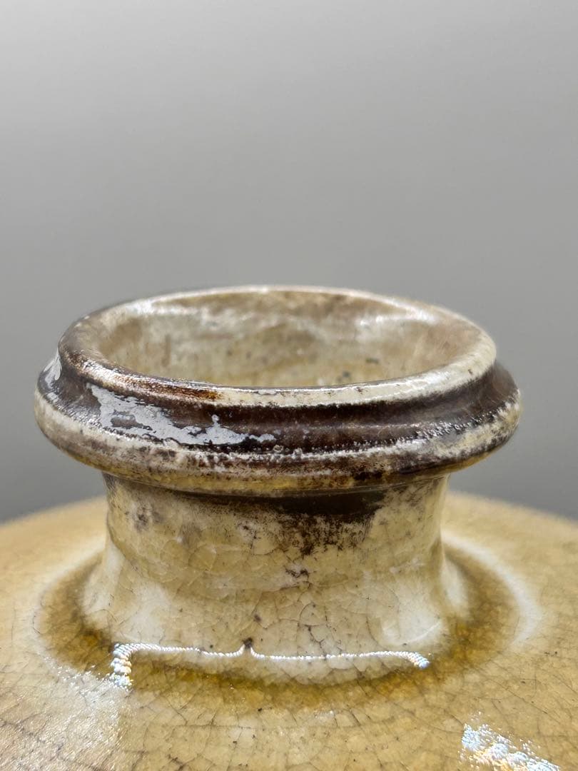 なんとも輝かしい古壺　古瀬戸　俵壺　唐津系壺 木箱○ 永仁の壺　壺 花器