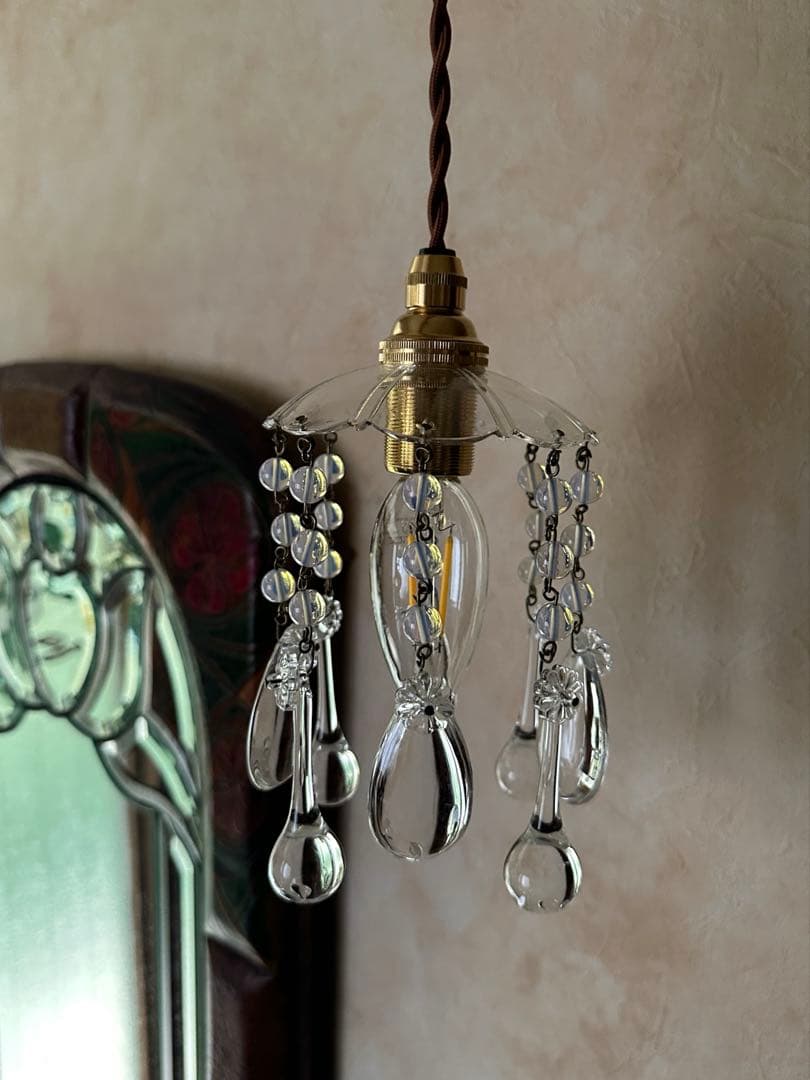 フランス アンティーク 雨に濡れた可愛いお花のミニシャンデリア＊ オパールセント