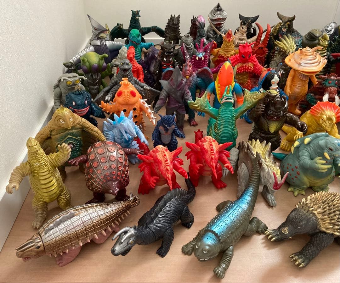 【貴重コレクション】ウルトラマンシリーズ 他フィギュアセット 77体