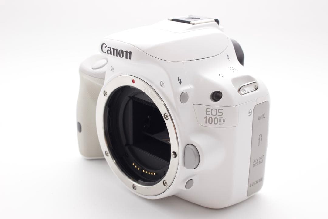 キャノン　EOS Kiss X7 ホワイト　最軽量　美品　100D STMレンズ