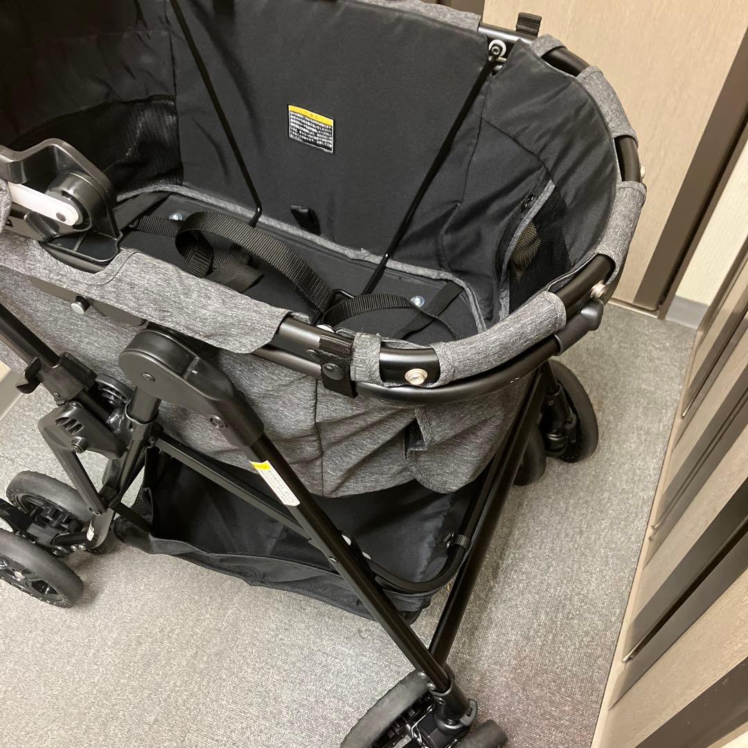 3 Combi コムペット ミリクランアルファ　ペットカート 30kg 多頭