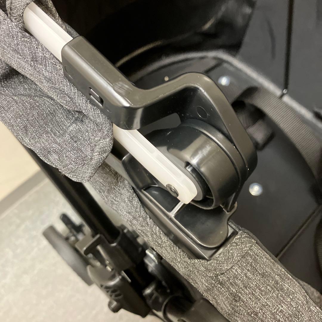 3 Combi コムペット ミリクランアルファ　ペットカート 30kg 多頭