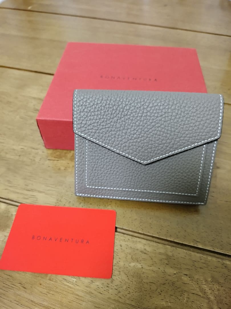 ボナベンチュラ　二つ折り財布　ラウラ　バイフォールドウォレット