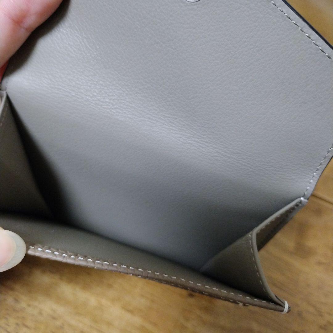 ボナベンチュラ　二つ折り財布　ラウラ　バイフォールドウォレット