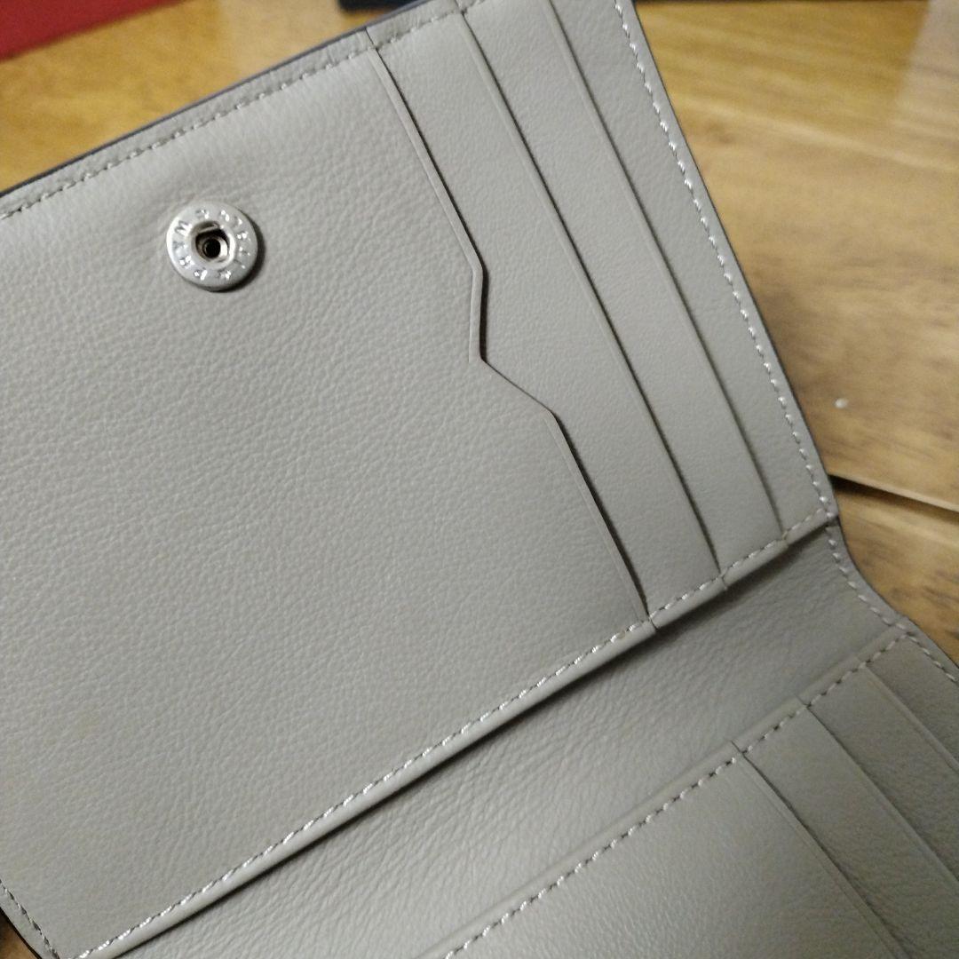 ボナベンチュラ　二つ折り財布　ラウラ　バイフォールドウォレット