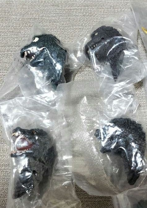 ゴジラ　一番くじ　モンスターヘッドマグネット　17種　18体セット