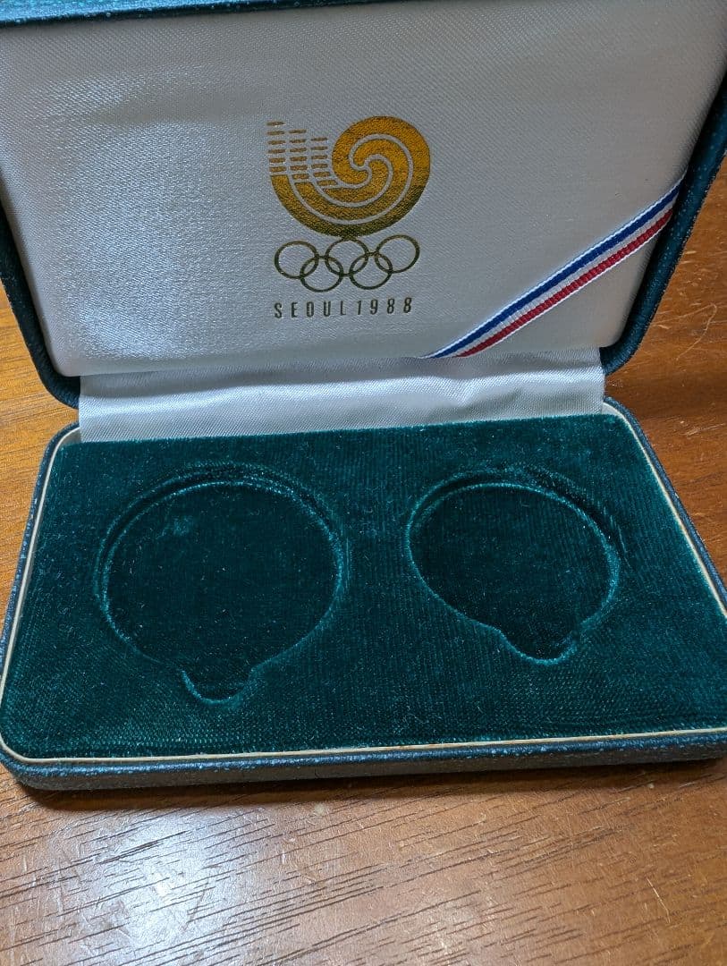 1988年ソウルオリンピック記念の銀製セット