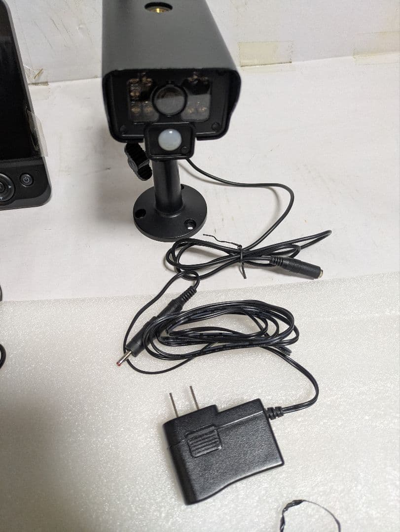 サンワサプライ防犯カメラ2台モニターセット、リモコン操作、エルパと同様仕様