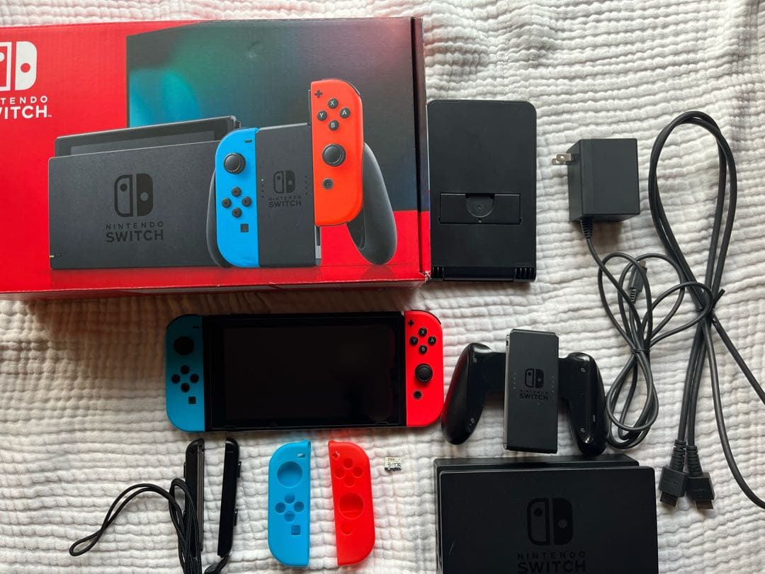 【動作品】ニンテンドースイッチ Nintendo Switch SDカード付き