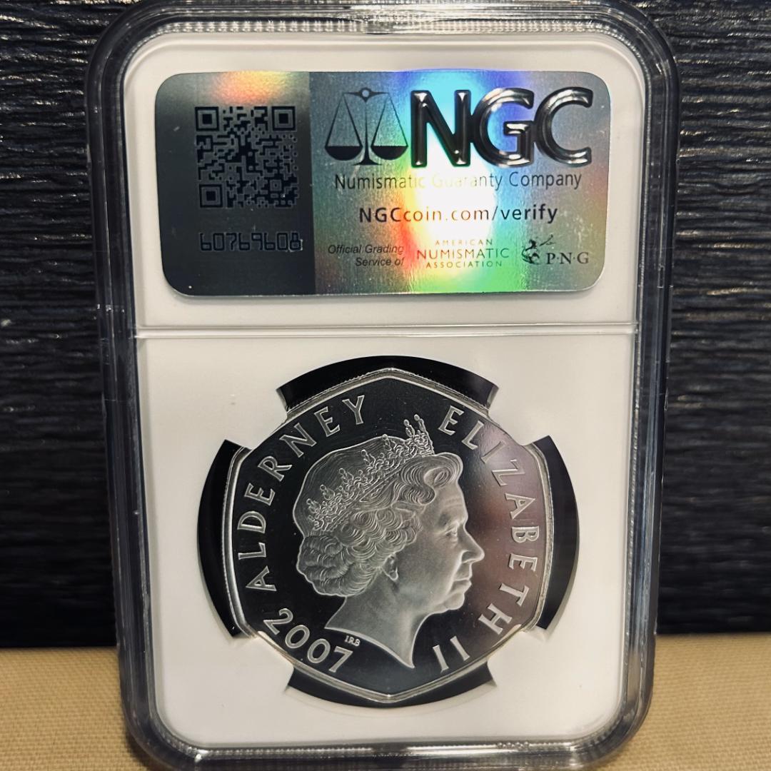 2007年 オルダニー エリザベス女王結婚60周年 銀貨（NGC PF68UC）