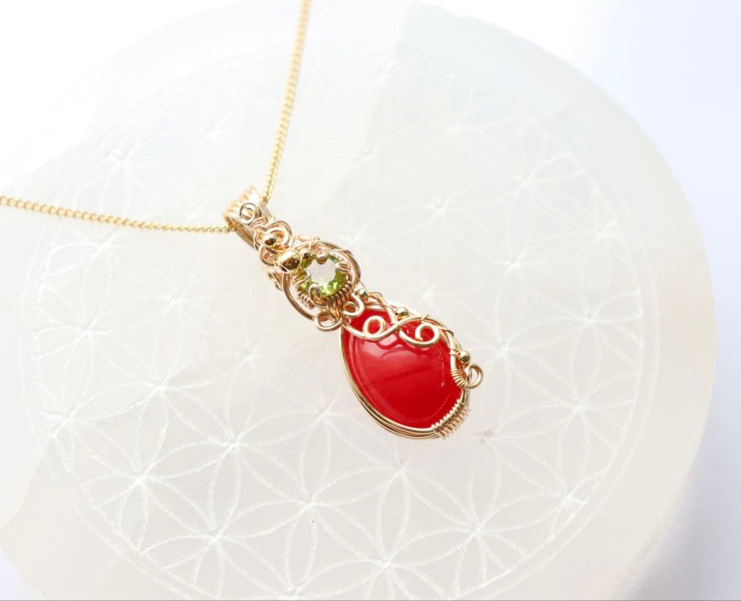 アンダラクリスタルのワイヤージュエリーネックレス✧ドラゴンズブラッド✧ペンダント