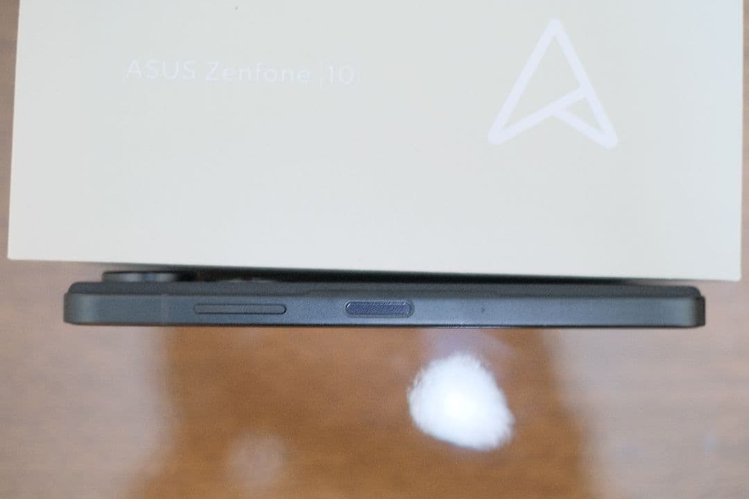 ASUS ZenFone 10 ブラック 16GB RAM 512GB