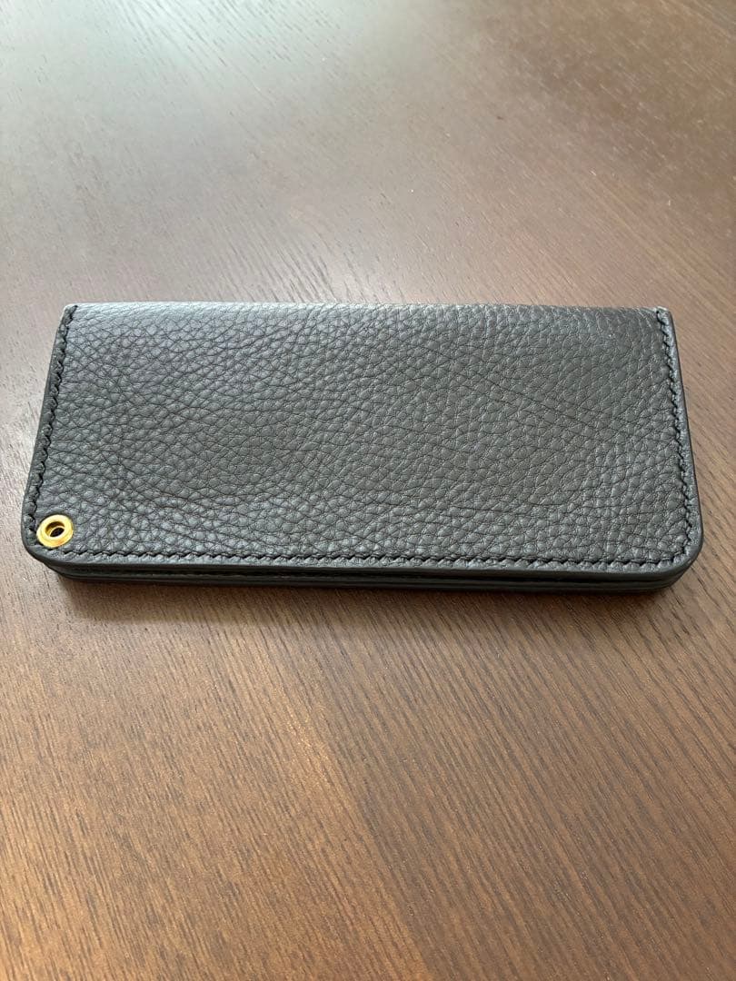 アップルウォッチのクロコダイルベルトとロングトラッカーウォレット