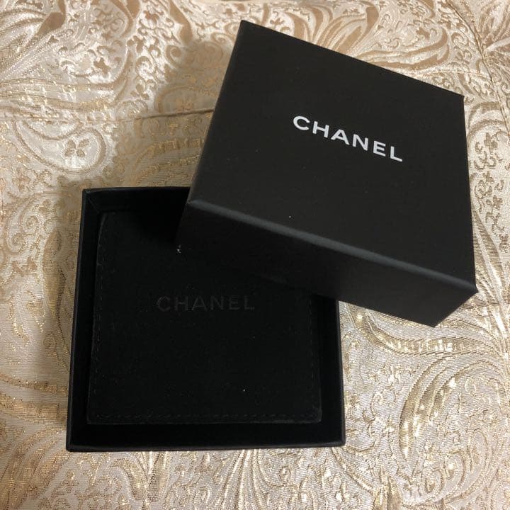 CHANEL シャネル フープ  ブローチ　ピアス　空箱