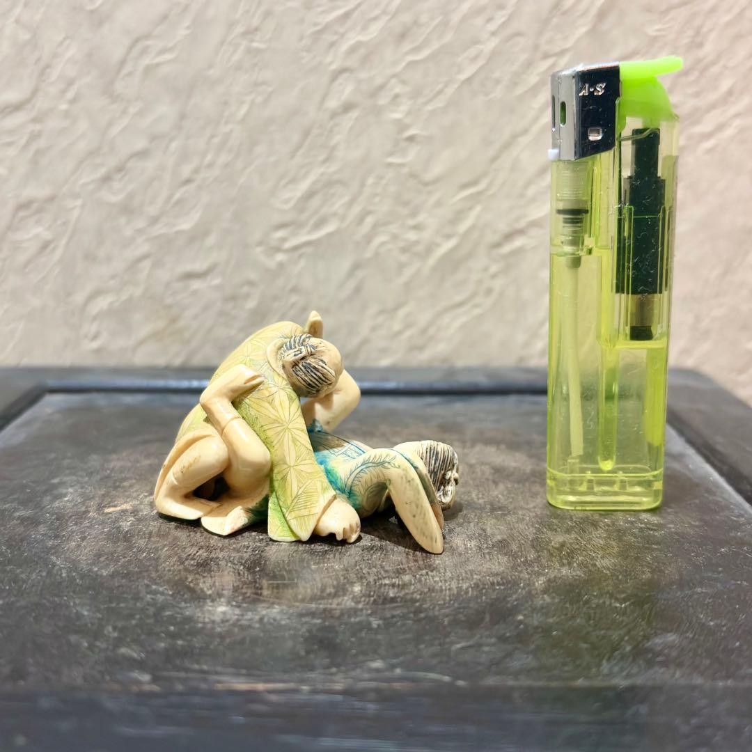 根付　春画　時代物　天然素材　アンティーク　骨董　古美術　レトロ　盆栽　真柏　松