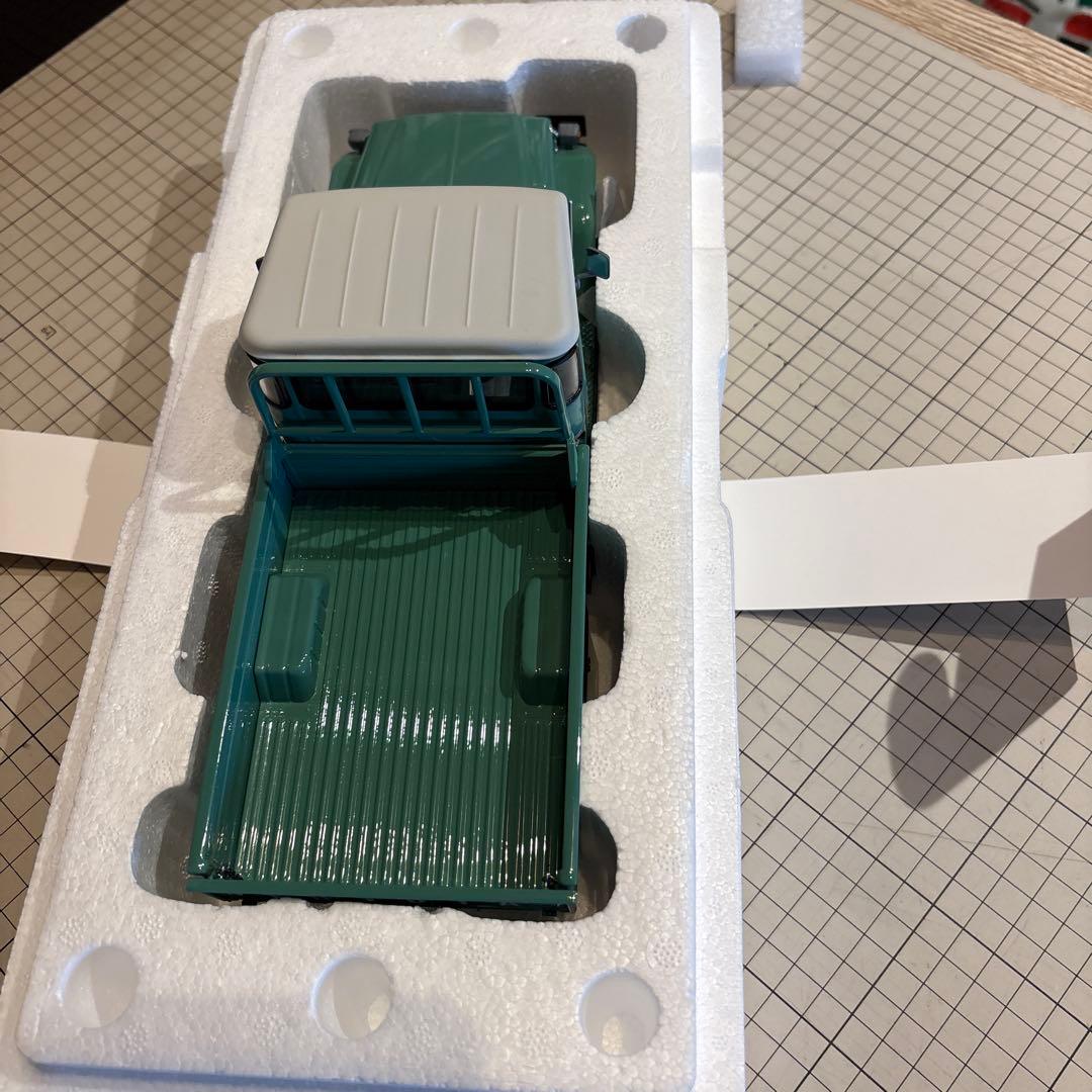 京商 1/18　TOYOTAランドクルーザー　40 PICKUP