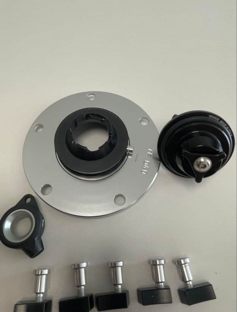 RIZOMA タンクキャップ　ディアベル　モンスター