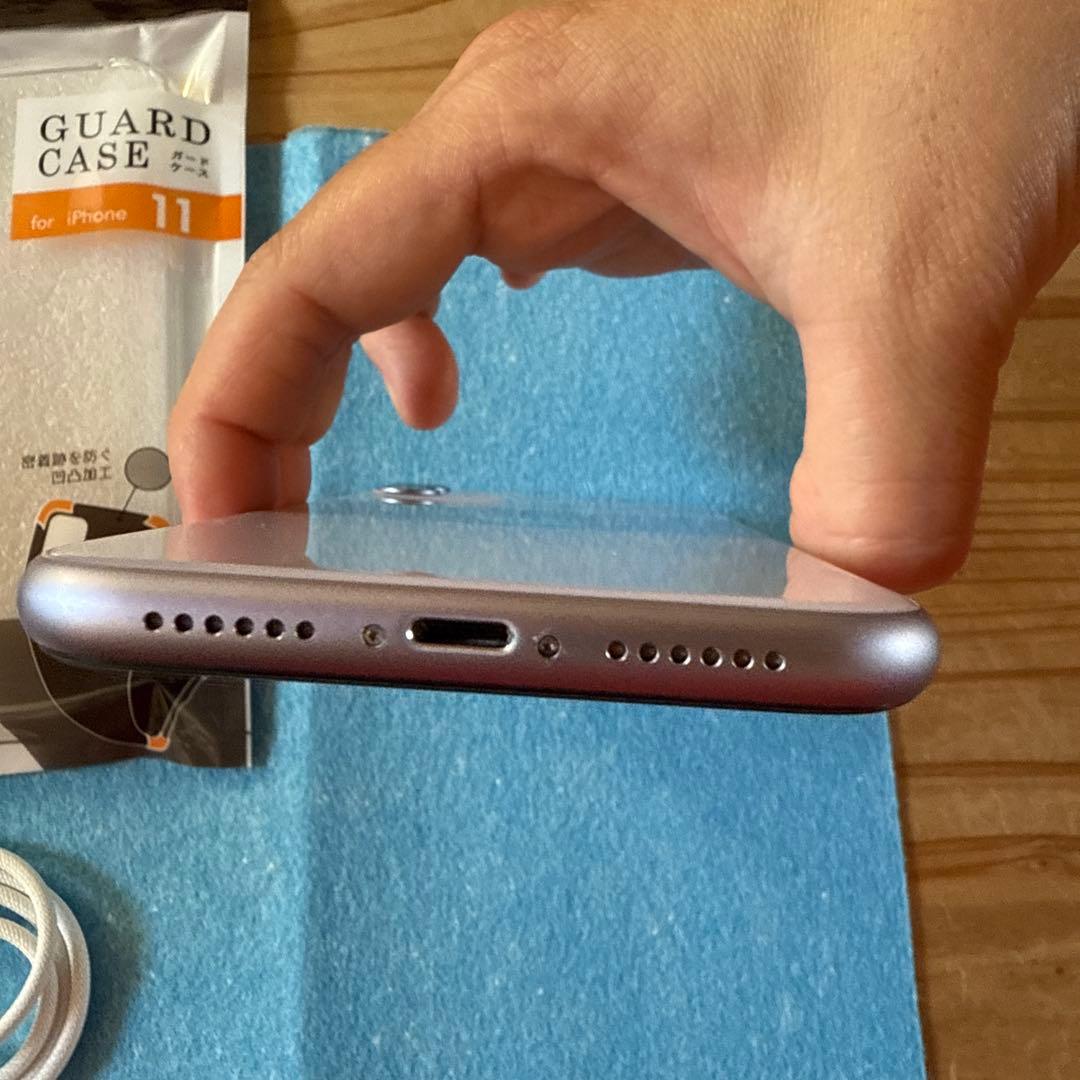 美品iPhone11 本体 256GB フィルム＆ケース＆ケーブルセット