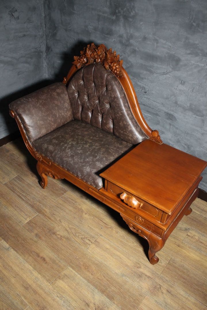 首都圏送無料〜 実用可能な美し過ぎるオブジェ 古いテレフォンベンチ 原産国不明