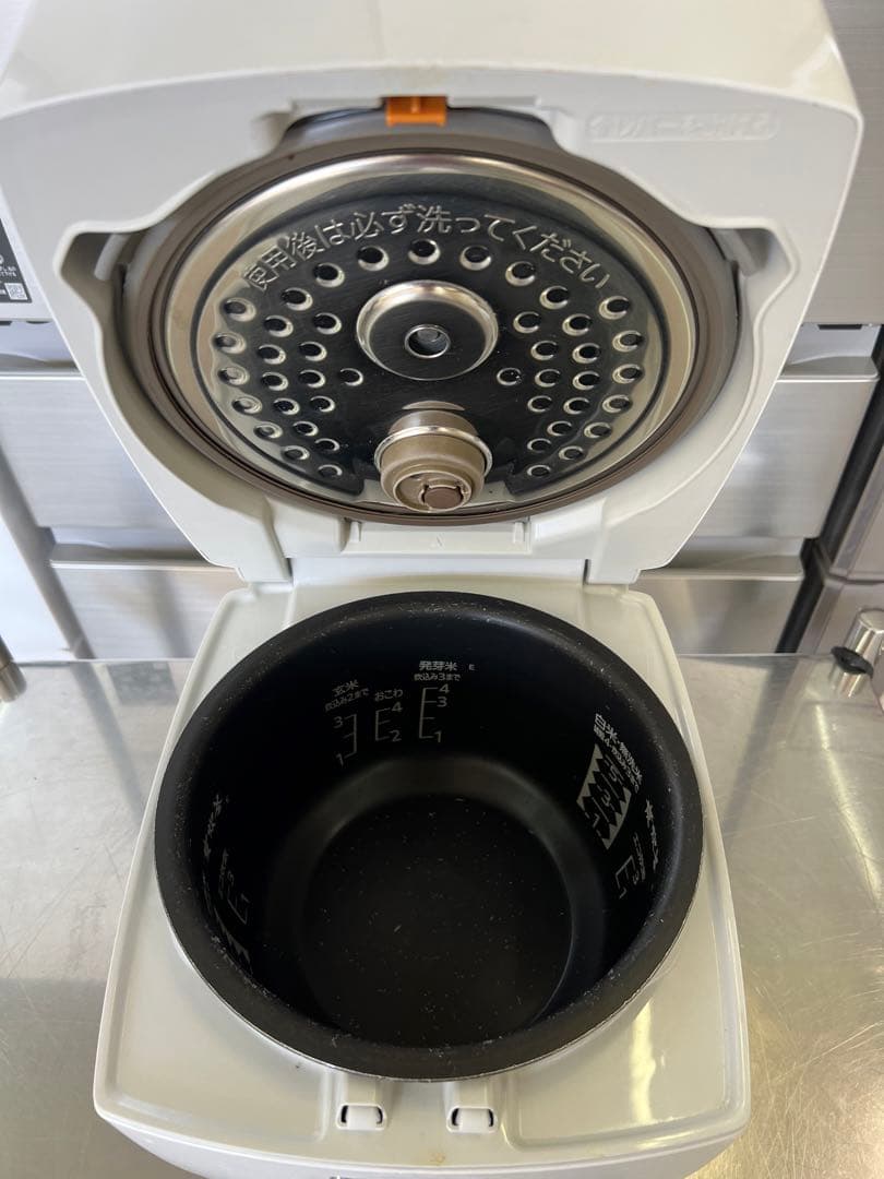 2013年式 5.5合 1L MITSUBISHI 炊飯器 NJ-10XE9-W