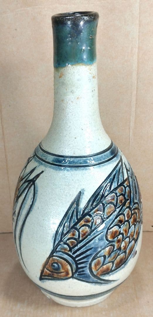 【本物保証】金城次郎 海老魚紋つる首花瓶 共箱 栞 壷屋焼 人間国宝 やちむん