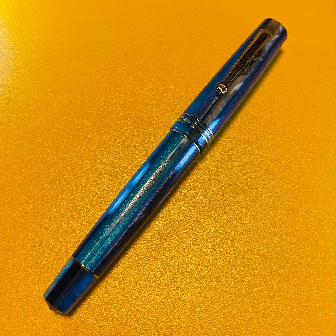 レオナルド　モーメントゼロ　ハワイ　F 万年筆